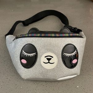 Cute panda fanny pack! 🐼
